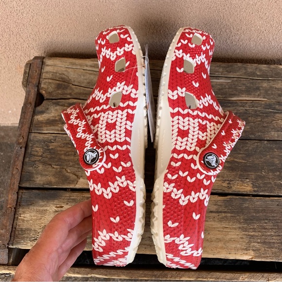 NWT CROCS Classic Holiday Sweater Clog - Picture 5 of 8